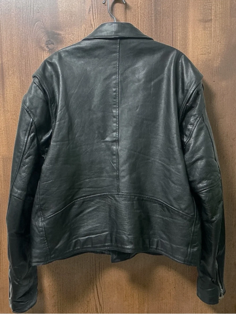🏍️Vintage Diamond Leather Collection Biker Jacket with Silver Hardware